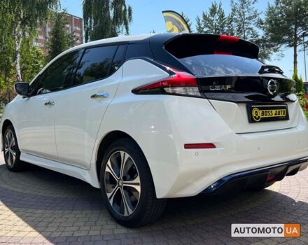 Белый Ниссан Лиф, объемом двигателя 62 л и пробегом 35 тыс. км за 18500 $, фото 4 на Automoto.ua