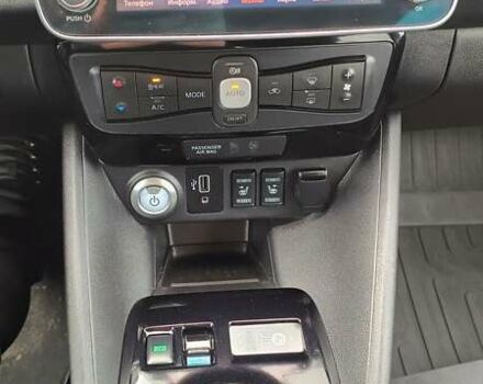 Белый Ниссан Лиф, объемом двигателя 0 л и пробегом 120 тыс. км за 11800 $, фото 10 на Automoto.ua