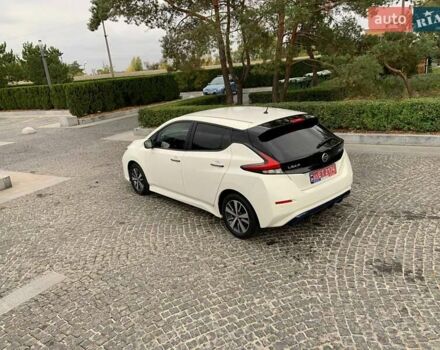 Белый Ниссан Лиф, объемом двигателя 0 л и пробегом 90 тыс. км за 13900 $, фото 4 на Automoto.ua