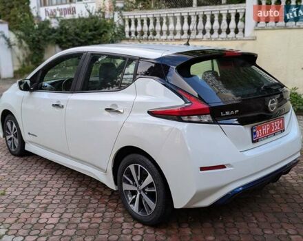 Белый Ниссан Лиф, объемом двигателя 0 л и пробегом 77 тыс. км за 12999 $, фото 3 на Automoto.ua