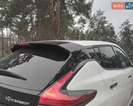 Білий Ніссан Ліф, об'ємом двигуна 0 л та пробігом 81 тис. км за 16990 $, фото 61 на Automoto.ua