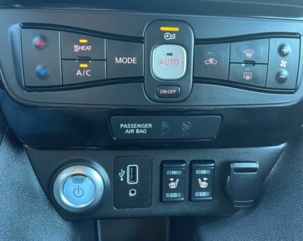 Білий Ніссан Ліф, об'ємом двигуна 0 л та пробігом 68 тис. км за 9000 $, фото 9 на Automoto.ua