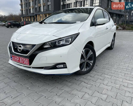 Белый Ниссан Лиф, объемом двигателя 0 л и пробегом 68 тыс. км за 16500 $, фото 2 на Automoto.ua