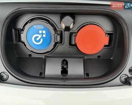 Белый Ниссан Лиф, объемом двигателя 0 л и пробегом 127 тыс. км за 14999 $, фото 68 на Automoto.ua