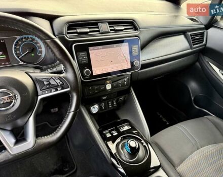 Білий Ніссан Ліф, об'ємом двигуна 0 л та пробігом 98 тис. км за 15450 $, фото 55 на Automoto.ua