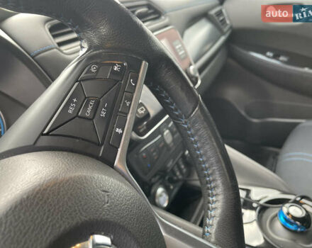 Белый Ниссан Лиф, объемом двигателя 0 л и пробегом 68 тыс. км за 16500 $, фото 10 на Automoto.ua