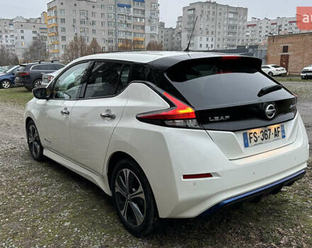 Белый Ниссан Лиф, объемом двигателя 0 л и пробегом 61 тыс. км за 13700 $, фото 6 на Automoto.ua