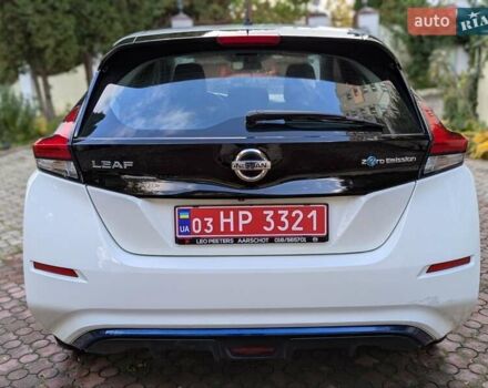 Белый Ниссан Лиф, объемом двигателя 0 л и пробегом 77 тыс. км за 12999 $, фото 1 на Automoto.ua