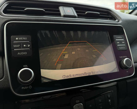 Белый Ниссан Лиф, объемом двигателя 0 л и пробегом 100 тыс. км за 15450 $, фото 47 на Automoto.ua