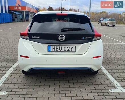 Белый Ниссан Лиф, объемом двигателя 0 л и пробегом 120 тыс. км за 11800 $, фото 6 на Automoto.ua