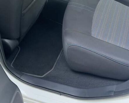 Белый Ниссан Лиф, объемом двигателя 0 л и пробегом 55 тыс. км за 17500 $, фото 62 на Automoto.ua