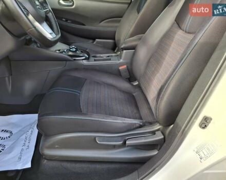 Белый Ниссан Лиф, объемом двигателя 0 л и пробегом 129 тыс. км за 12500 $, фото 18 на Automoto.ua