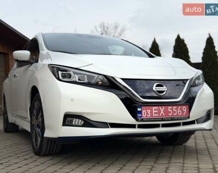 Белый Ниссан Лиф, объемом двигателя 0 л и пробегом 127 тыс. км за 14999 $, фото 2 на Automoto.ua