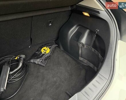 Белый Ниссан Лиф, объемом двигателя 0 л и пробегом 127 тыс. км за 14999 $, фото 65 на Automoto.ua