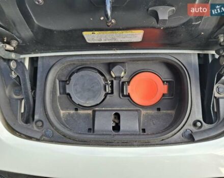 Белый Ниссан Лиф, объемом двигателя 0 л и пробегом 129 тыс. км за 12500 $, фото 9 на Automoto.ua