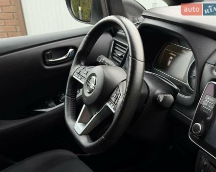 Белый Ниссан Лиф, объемом двигателя 0 л и пробегом 127 тыс. км за 14999 $, фото 33 на Automoto.ua