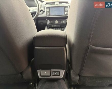 Белый Ниссан Лиф, объемом двигателя 0 л и пробегом 127 тыс. км за 14999 $, фото 50 на Automoto.ua