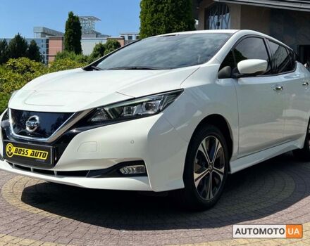 Белый Ниссан Лиф, объемом двигателя 62 л и пробегом 35 тыс. км за 18500 $, фото 2 на Automoto.ua