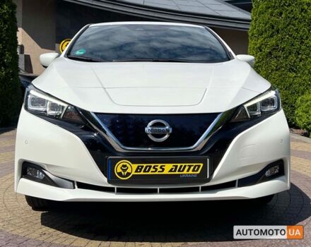 Белый Ниссан Лиф, объемом двигателя 62 л и пробегом 35 тыс. км за 18500 $, фото 1 на Automoto.ua