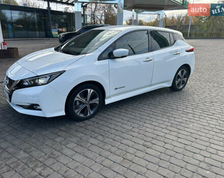 Белый Ниссан Лиф, объемом двигателя 0 л и пробегом 41 тыс. км за 15300 $, фото 7 на Automoto.ua