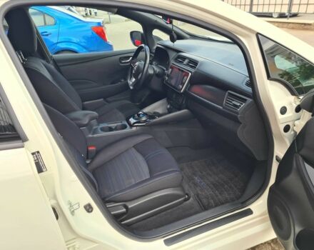 Білий Ніссан Ліф, об'ємом двигуна 0 л та пробігом 85 тис. км за 13500 $, фото 1 на Automoto.ua