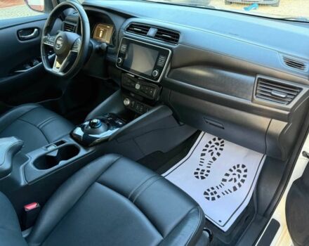 Белый Ниссан Лиф, объемом двигателя 0 л и пробегом 55 тыс. км за 10900 $, фото 6 на Automoto.ua