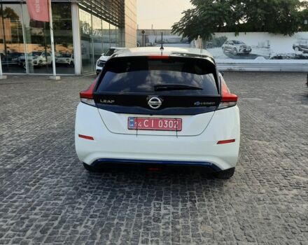 Білий Ніссан Ліф, об'ємом двигуна 0 л та пробігом 80 тис. км за 13500 $, фото 4 на Automoto.ua