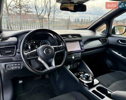 Белый Ниссан Лиф, объемом двигателя 0 л и пробегом 98 тыс. км за 15950 $, фото 49 на Automoto.ua