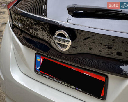 Білий Ніссан Ліф, об'ємом двигуна 0 л та пробігом 18 тис. км за 14500 $, фото 49 на Automoto.ua