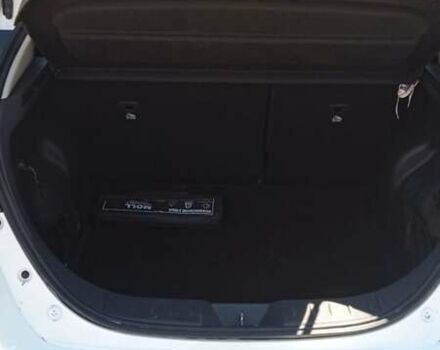 Белый Ниссан Лиф, объемом двигателя 0 л и пробегом 42 тыс. км за 14100 $, фото 11 на Automoto.ua