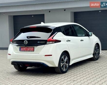 Білий Ніссан Ліф, об'ємом двигуна 0 л та пробігом 46 тис. км за 13800 $, фото 22 на Automoto.ua