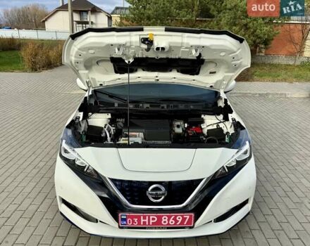 Белый Ниссан Лиф, объемом двигателя 0 л и пробегом 98 тыс. км за 15950 $, фото 99 на Automoto.ua