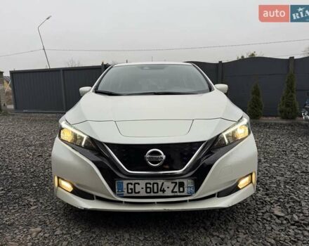 Белый Ниссан Лиф, объемом двигателя 0 л и пробегом 77 тыс. км за 13200 $, фото 2 на Automoto.ua