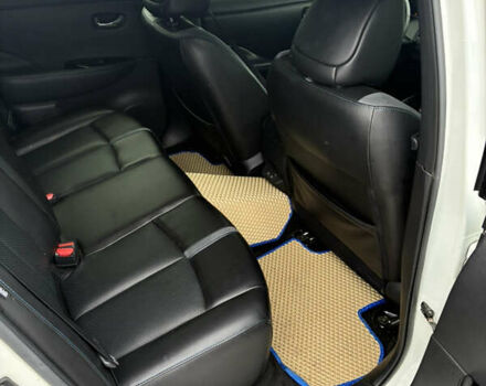 Білий Ніссан Ліф, об'ємом двигуна 0 л та пробігом 46 тис. км за 17750 $, фото 14 на Automoto.ua