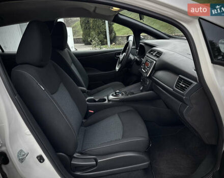 Белый Ниссан Лиф, объемом двигателя 0 л и пробегом 115 тыс. км за 11700 $, фото 30 на Automoto.ua