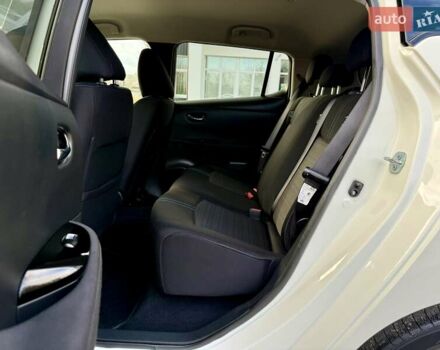 Белый Ниссан Лиф, объемом двигателя 0 л и пробегом 98 тыс. км за 15950 $, фото 87 на Automoto.ua