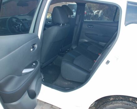 Белый Ниссан Лиф, объемом двигателя 0 л и пробегом 50 тыс. км за 14900 $, фото 6 на Automoto.ua