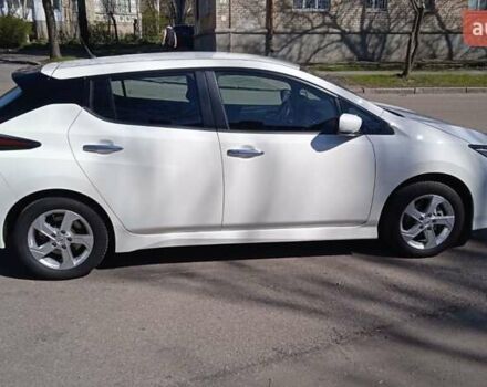 Белый Ниссан Лиф, объемом двигателя 0 л и пробегом 42 тыс. км за 14100 $, фото 3 на Automoto.ua