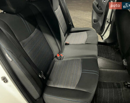 Белый Ниссан Лиф, объемом двигателя 0 л и пробегом 27 тыс. км за 13700 $, фото 27 на Automoto.ua