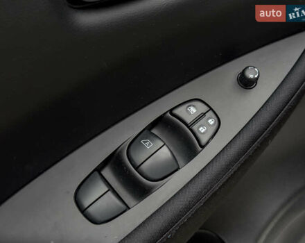 Білий Ніссан Ліф, об'ємом двигуна 0 л та пробігом 18 тис. км за 14500 $, фото 62 на Automoto.ua