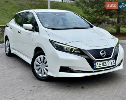 Белый Ниссан Лиф, объемом двигателя 0 л и пробегом 115 тыс. км за 11700 $, фото 11 на Automoto.ua