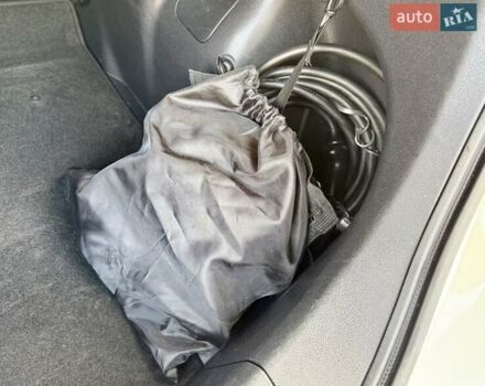 Белый Ниссан Лиф, объемом двигателя 0 л и пробегом 98 тыс. км за 15950 $, фото 97 на Automoto.ua