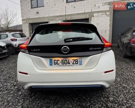 Белый Ниссан Лиф, объемом двигателя 0 л и пробегом 77 тыс. км за 13200 $, фото 7 на Automoto.ua