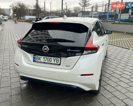 Белый Ниссан Лиф, объемом двигателя 0 л и пробегом 27 тыс. км за 13700 $, фото 7 на Automoto.ua