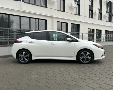 Белый Ниссан Лиф, объемом двигателя 0 л и пробегом 27 тыс. км за 13800 $, фото 7 на Automoto.ua