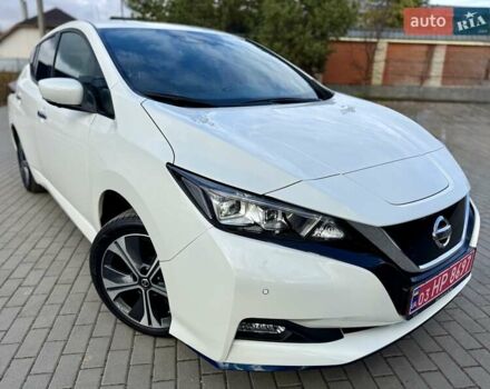 Белый Ниссан Лиф, объемом двигателя 0 л и пробегом 98 тыс. км за 15950 $, фото 4 на Automoto.ua