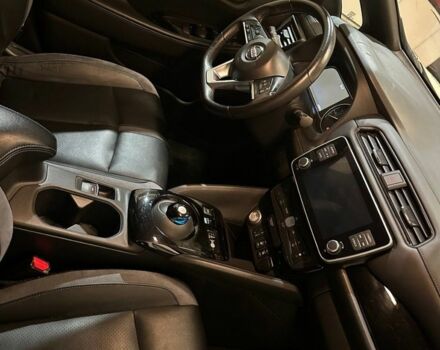 Білий Ніссан Ліф, об'ємом двигуна 0 л та пробігом 62 тис. км за 16200 $, фото 5 на Automoto.ua