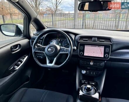 Белый Ниссан Лиф, объемом двигателя 0 л и пробегом 98 тыс. км за 15950 $, фото 92 на Automoto.ua