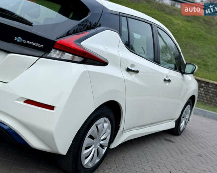 Белый Ниссан Лиф, объемом двигателя 0 л и пробегом 115 тыс. км за 11700 $, фото 16 на Automoto.ua