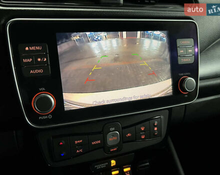 Белый Ниссан Лиф, объемом двигателя 0 л и пробегом 27 тыс. км за 13700 $, фото 29 на Automoto.ua